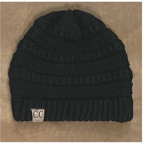 C.C CLASSIC CABLE KNIT BEANIE Women’s Warm Black Chunky Stretch Skully OSFM! - Picture 2 of 9
